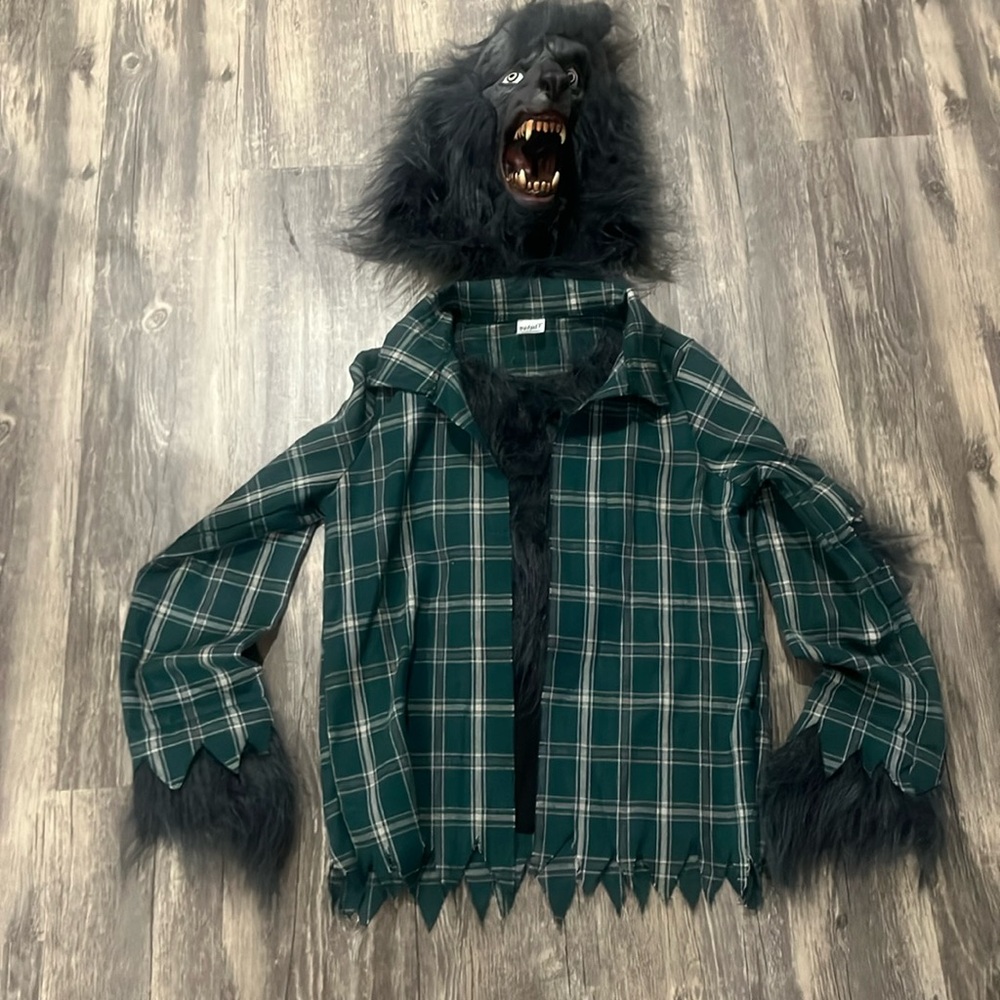 Werewolf costume by Spirit Halloween kids size large